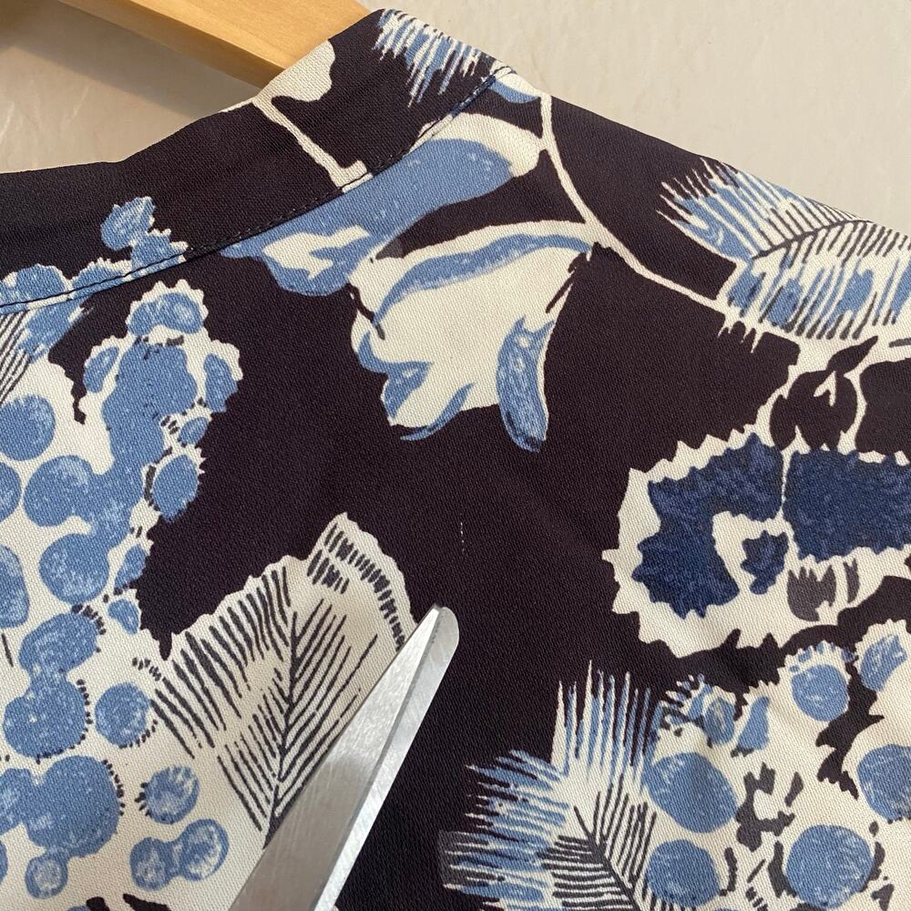 Reiss Mika Button Down Blouse Long Sleeve Womens Size 2 XS Floral Blue Career - Picture 10 of 11